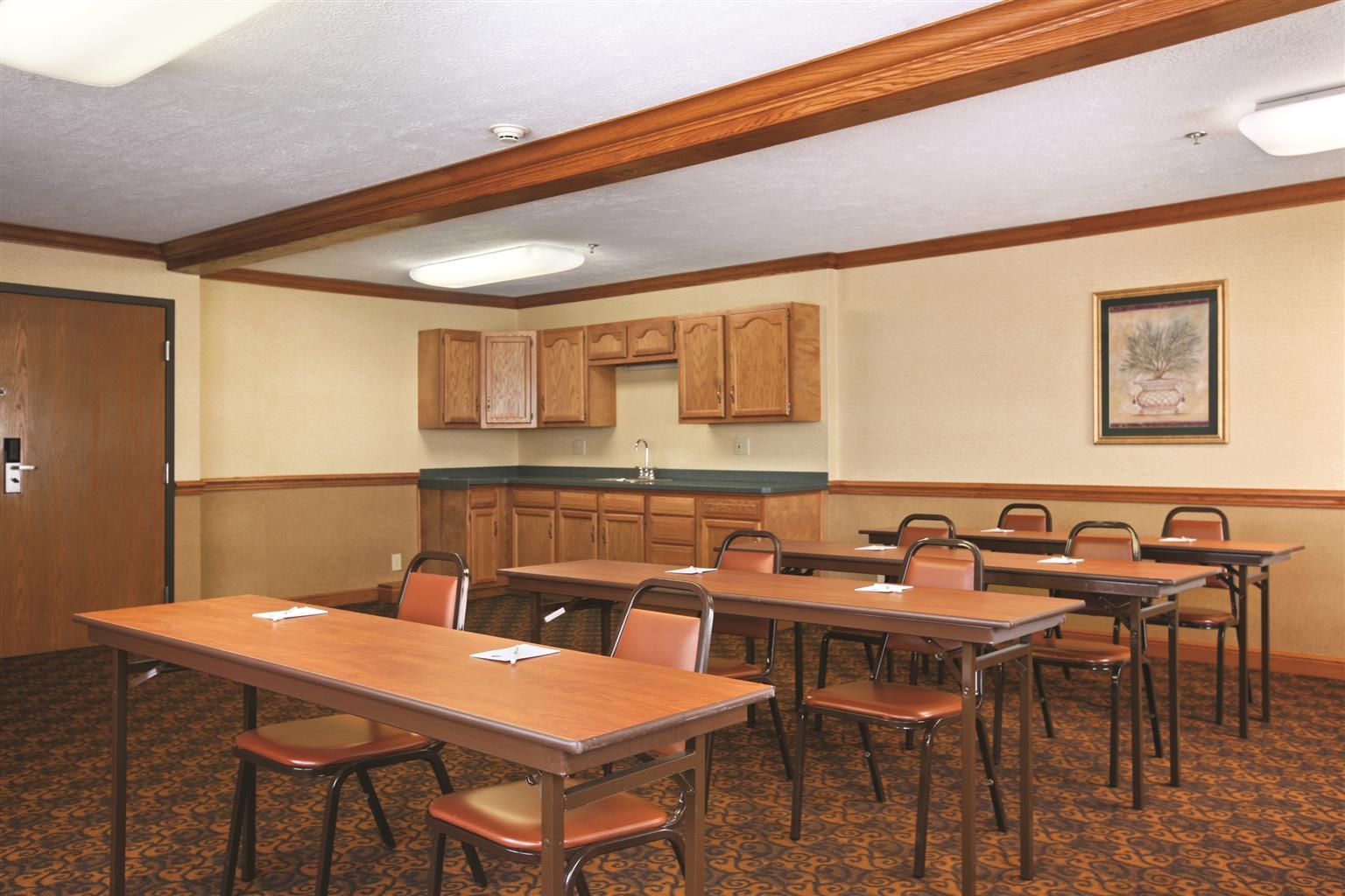 Best Western Plus North Canton Inn & Suites Eksteriør billede